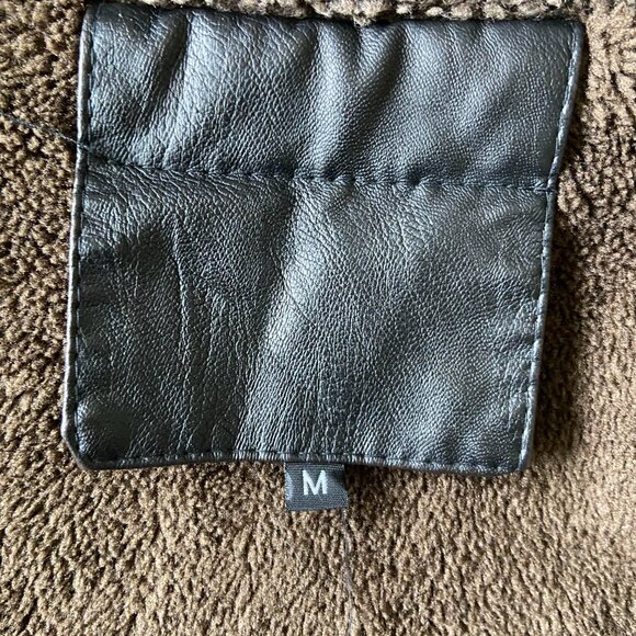 Men's (M) Black Faux Leather Jacket, Brown Plush Lining - Picture 5 of 7
